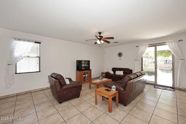 3327 W LEODRA Lane, Phoenix, AZ 85041