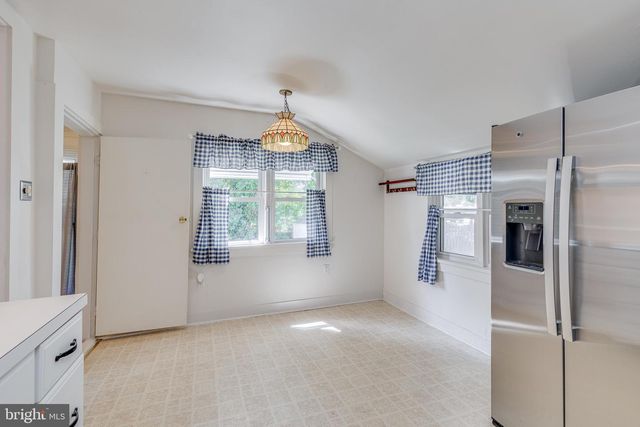 26 CHESTNUT ST, Lumberton, NJ 08048