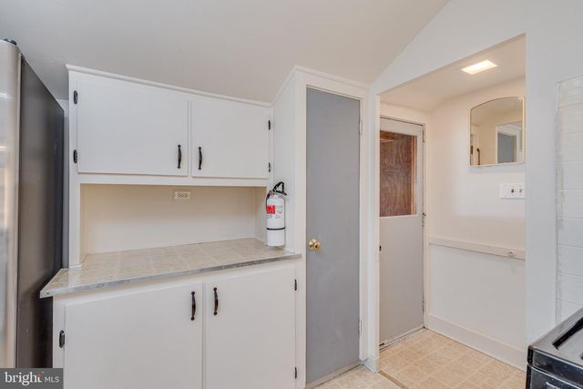 26 CHESTNUT ST, Lumberton, NJ 08048