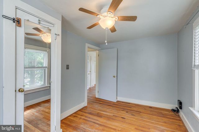 26 CHESTNUT ST, Lumberton, NJ 08048
