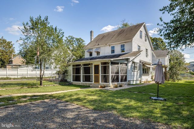 26 CHESTNUT ST, Lumberton, NJ 08048
