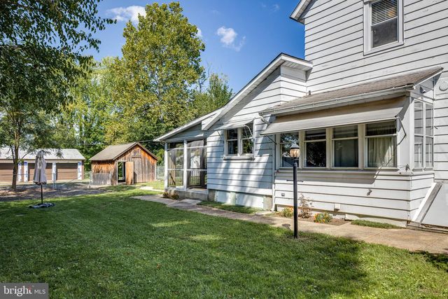 26 CHESTNUT ST, Lumberton, NJ 08048