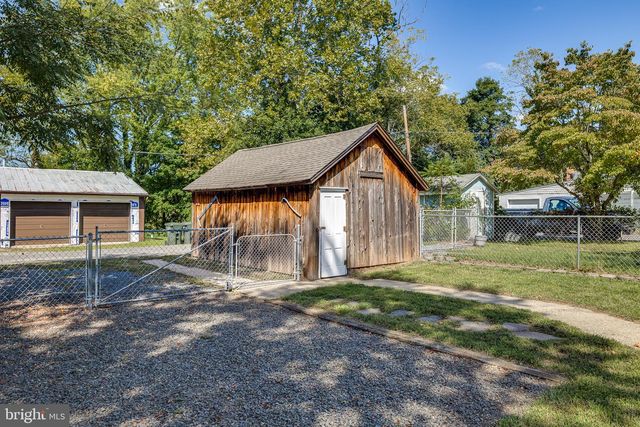 26 CHESTNUT ST, Lumberton, NJ 08048