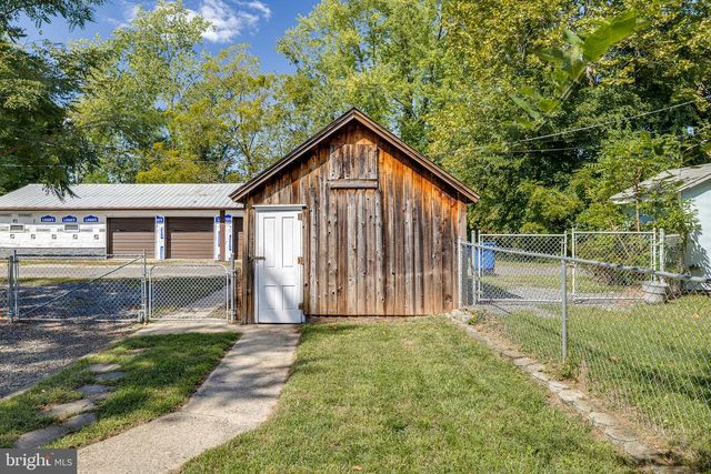26 CHESTNUT ST, Lumberton, NJ 08048