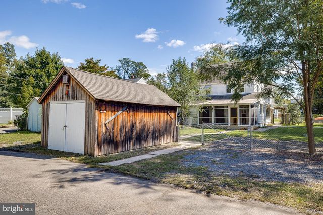 26 CHESTNUT ST, Lumberton, NJ 08048
