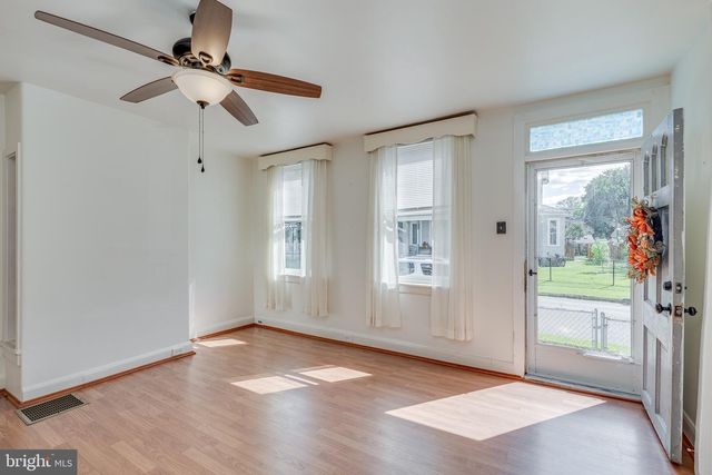 26 CHESTNUT ST, Lumberton, NJ 08048