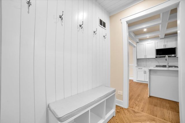6014 W Fletcher Street, Chicago, IL 60634