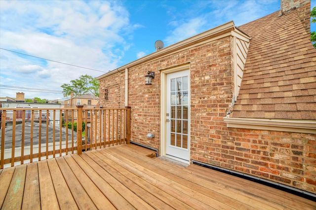 6014 W Fletcher Street, Chicago, IL 60634