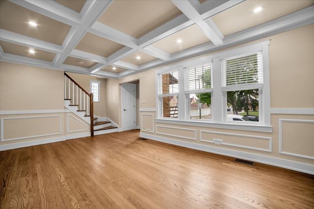 6014 W Fletcher Street, Chicago, IL 60634