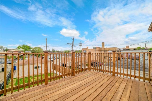 6014 W Fletcher Street, Chicago, IL 60634