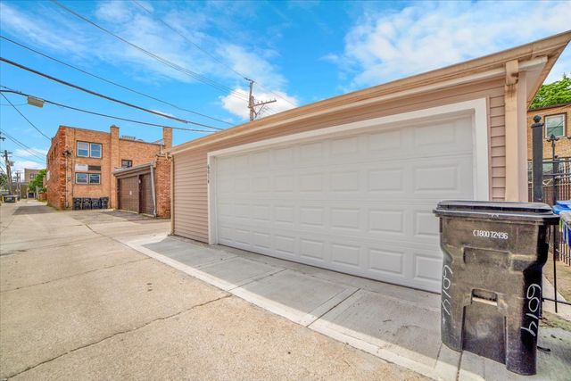 6014 W Fletcher Street, Chicago, IL 60634
