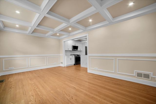 6014 W Fletcher Street, Chicago, IL 60634
