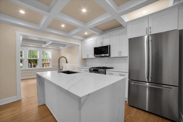 6014 W Fletcher Street, Chicago, IL 60634