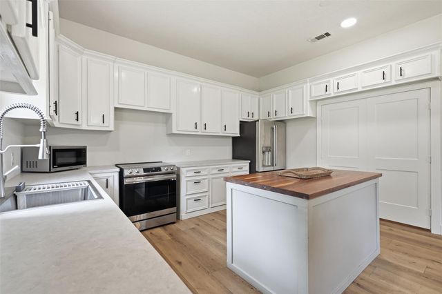 27938 Deer Run Street, Montgomery, TX 77356