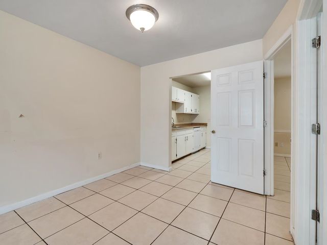 2221 S Timberwood Circle, Tallahassee, FL 32304