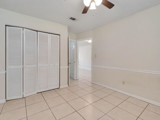 2221 S Timberwood Circle, Tallahassee, FL 32304
