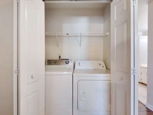 2221 S Timberwood Circle, Tallahassee, FL 32304