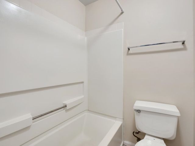 2221 S Timberwood Circle, Tallahassee, FL 32304