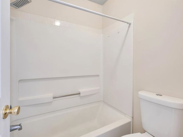 2221 S Timberwood Circle, Tallahassee, FL 32304