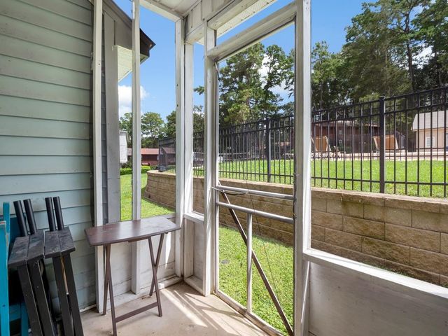 2221 S Timberwood Circle, Tallahassee, FL 32304