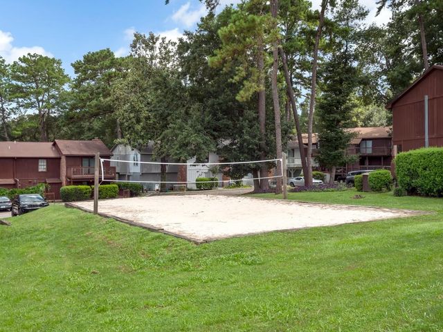 2221 S Timberwood Circle, Tallahassee, FL 32304