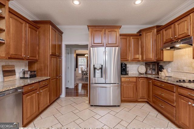 200 River Oak Court, Kathleen, GA 31047