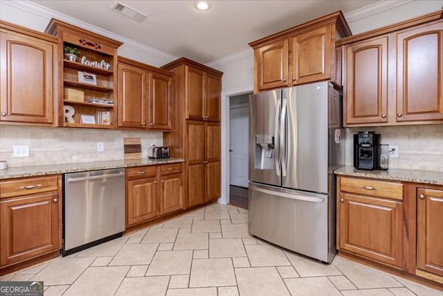 200 River Oak Court, Kathleen, GA 31047