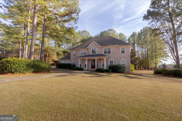 200 River Oak Court, Kathleen, GA 31047