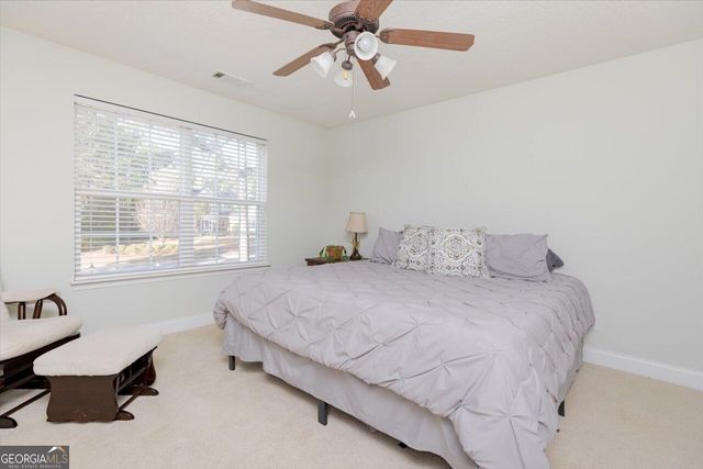200 River Oak Court, Kathleen, GA 31047
