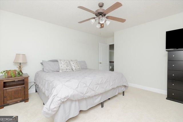 200 River Oak Court, Kathleen, GA 31047
