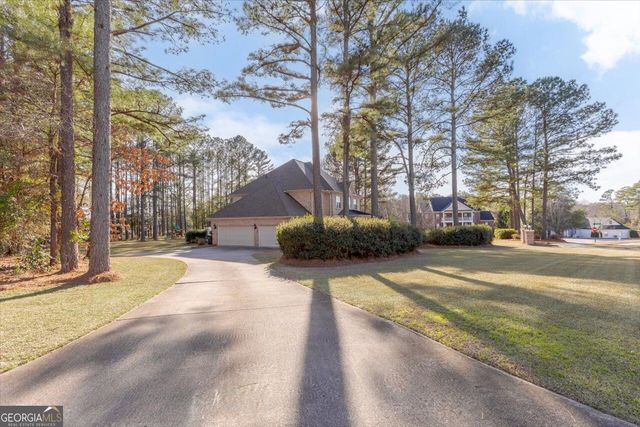 200 River Oak Court, Kathleen, GA 31047