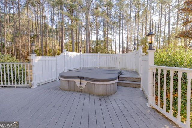 200 River Oak Court, Kathleen, GA 31047