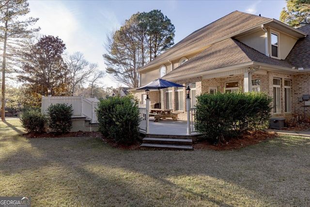 200 River Oak Court, Kathleen, GA 31047
