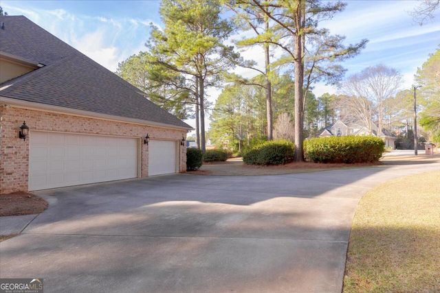 200 River Oak Court, Kathleen, GA 31047