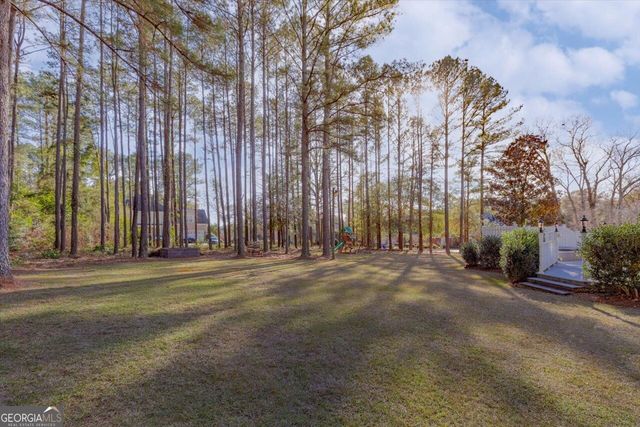 200 River Oak Court, Kathleen, GA 31047