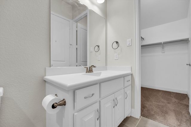 1011 Prairie Ridge Lane, Arlington, TX 76005