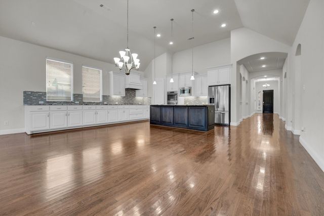 1011 Prairie Ridge Lane, Arlington, TX 76005