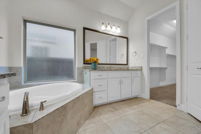 1011 Prairie Ridge Lane, Arlington, TX 76005