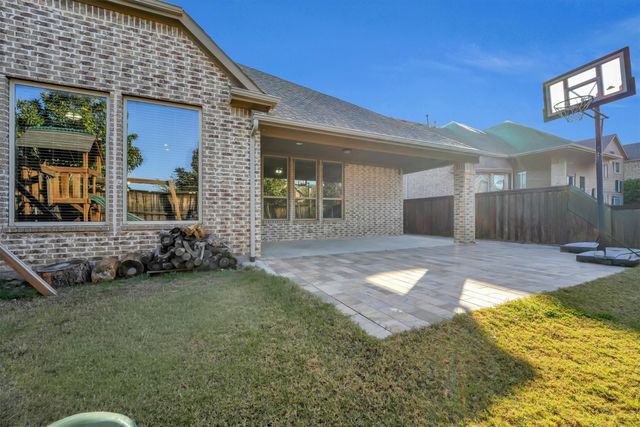 1011 Prairie Ridge Lane, Arlington, TX 76005