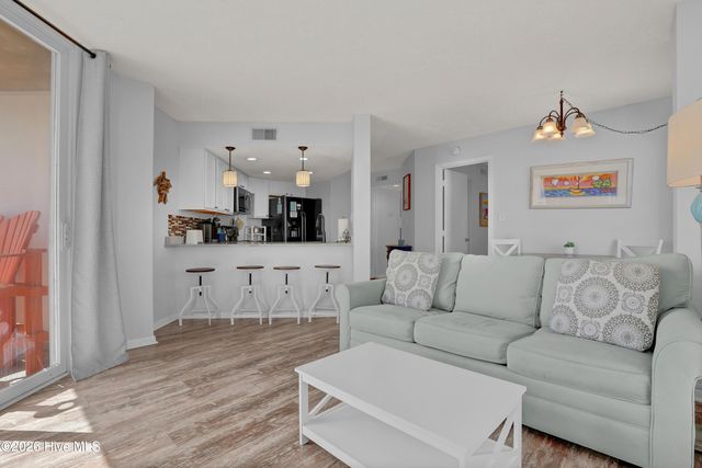 2000 New River Inlet Road 1214, N Topsail Beach, NC 28460