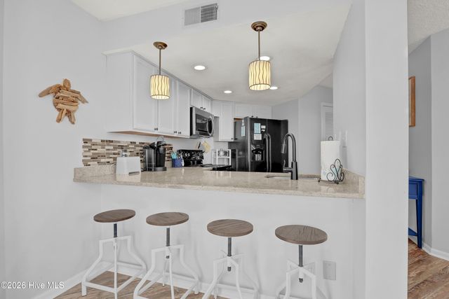 2000 New River Inlet Road 1214, N Topsail Beach, NC 28460