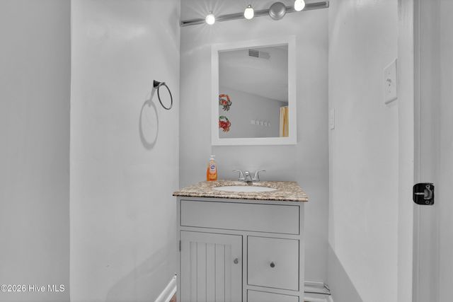2000 New River Inlet Road 1214, N Topsail Beach, NC 28460