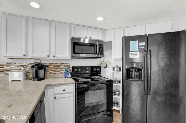 2000 New River Inlet Road 1214, N Topsail Beach, NC 28460