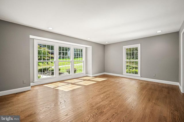 307 SPINDLE LN, West Chester, PA 19380