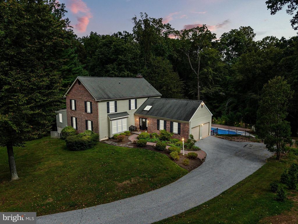 307 SPINDLE LN, West Chester, PA 19380