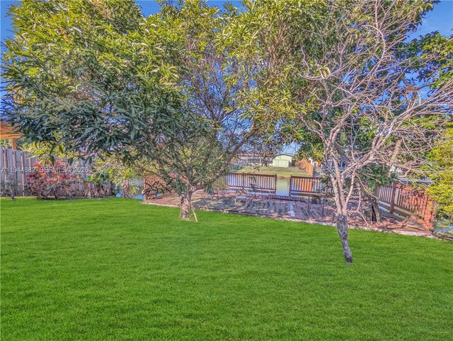 8361 NW 24th Ct, Sunrise, FL 33322