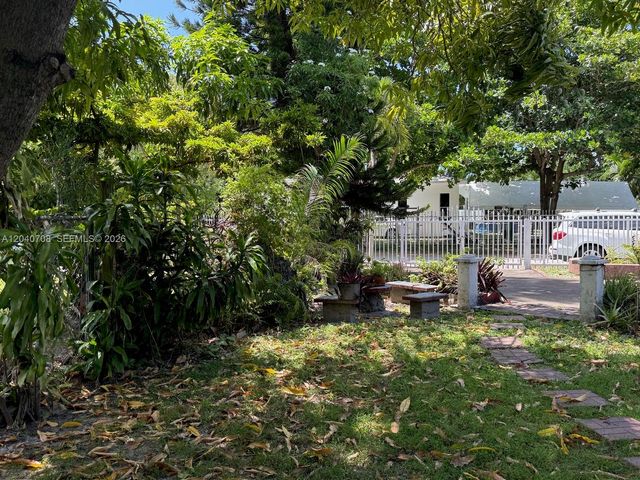 12600 Country Club Lane, Miami, FL 33167