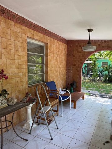 12600 Country Club Lane, Miami, FL 33167