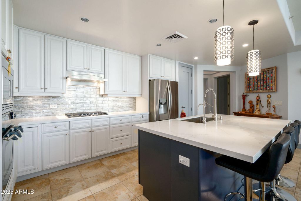 140 E RIO SALADO Parkway 509, Tempe, AZ 85281