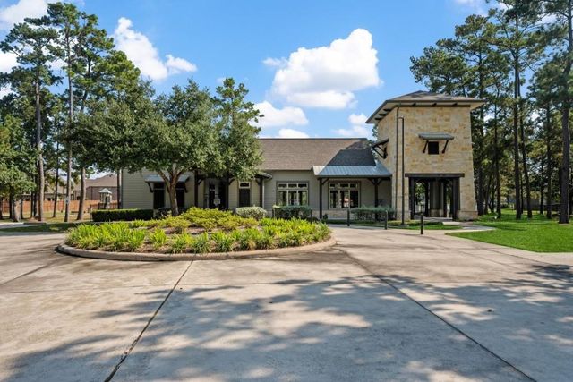 17011 Burke Lake Lane, Houston, TX 77044